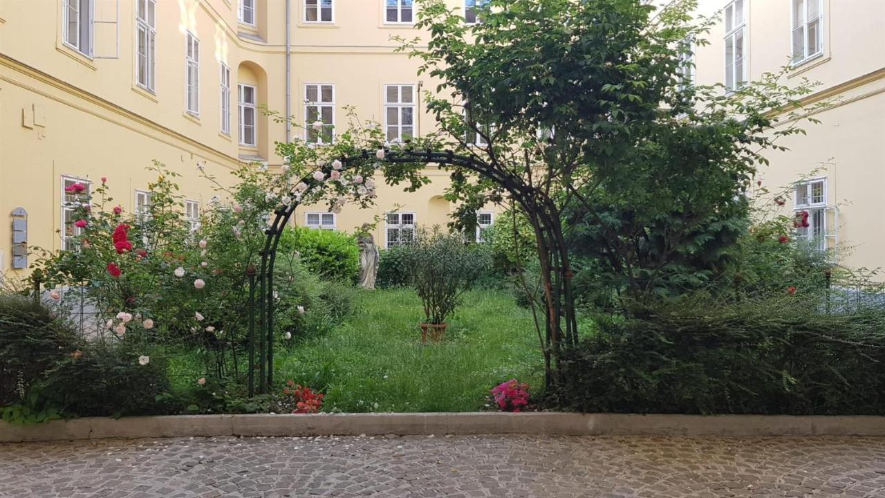Center Gold Apartment Budapest Kültér fotó